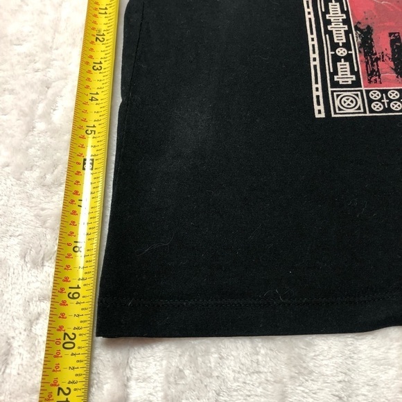 V Squared2 Hangtime Red & Black T-shirt with Biomechanical Bird Graphic Large - Picture 6 of 7